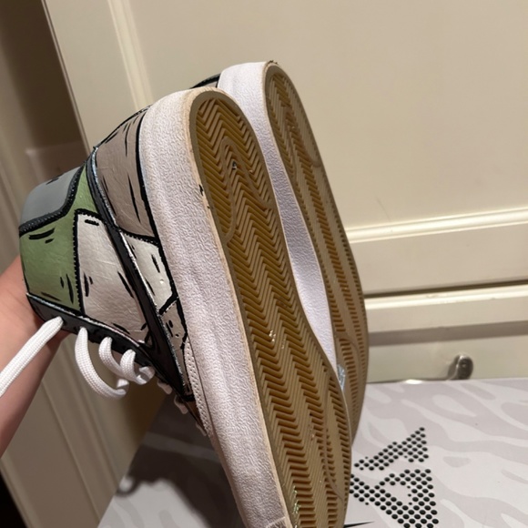 Nike Blazers - Picture 6 of 6